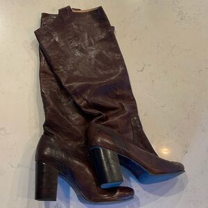 Frye brown leather Carson heel size 11